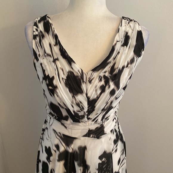 NWT Simply Vera Wang asymmetrical dress - Picture 2 of 12